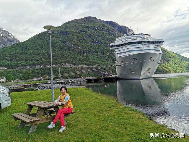 在挪威峡湾，一天三次轮渡，带来的震撼体验