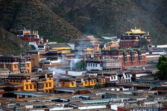 正月甘南,才是真正的信仰天堂,带你走进藏区的盛大节日--晒大佛