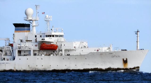 台岛海峡发生激烈对峙！2架直10不顾阻扰，强行压向美军宙斯盾舰