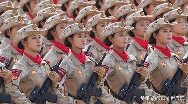 女兵领队王媛私生活照曝光后，才知她牺牲有多大，老公直言很骄傲