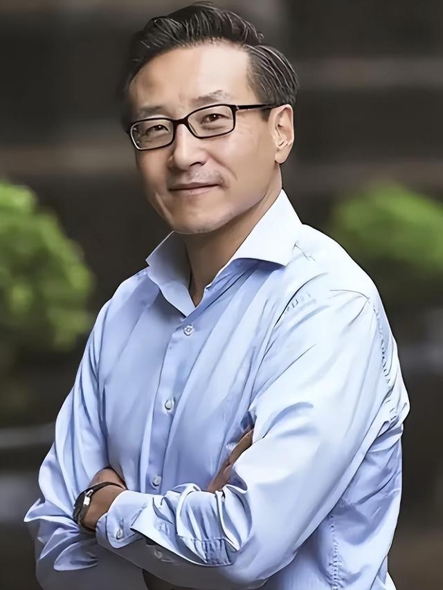 阿里巴巴主席官宣离婚，荒唐一幕出现，出轨女主持人传闻已有真相