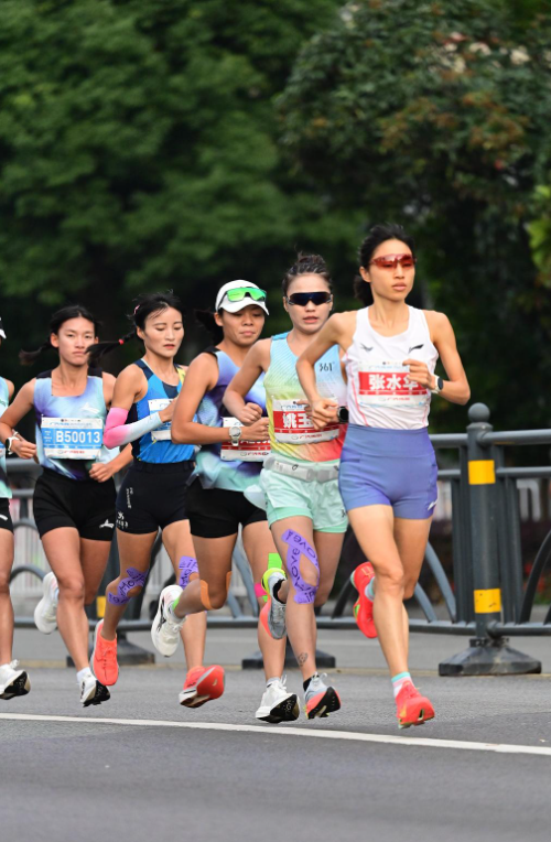 钱再多有什么用？35岁最快女护士的现状，给所有中年女性提了个醒