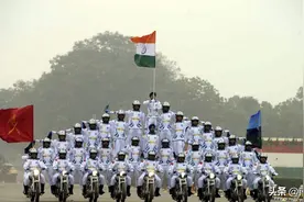 解放军一个战区挡住7个印度战区，印度网友破防了：这还怎么打？图片