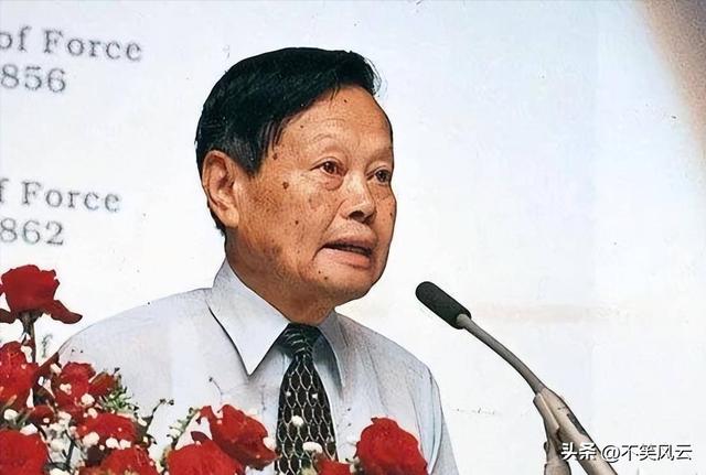 杨振宁离世仅2天，令人担心的事发生，原来翁帆一个字都没说错！