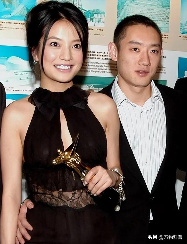 “封杀”4年后，49岁赵薇财力现状被扒，结果估计和你想得不一样