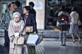 日本GDP被德国反超跌出前三，日本人很不开心，德国人也不高兴图片