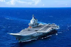 山东舰与美国双航母同现西太，实力差距明显，福建舰要加快速度了图片