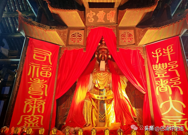 重庆丰都名山鬼城景区，里面到底啥样？
