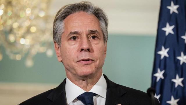 沉默一个多月后，美国国务卿就中日紧张局势表态，却没替日本站台