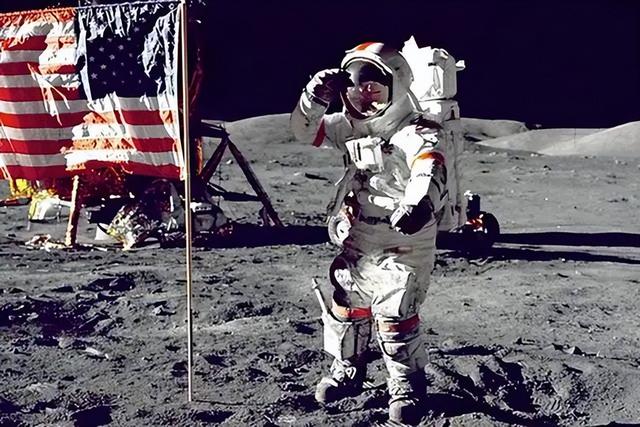 星舰试飞又成功，但马斯克火星梦真相，4000亿全靠地球生意！