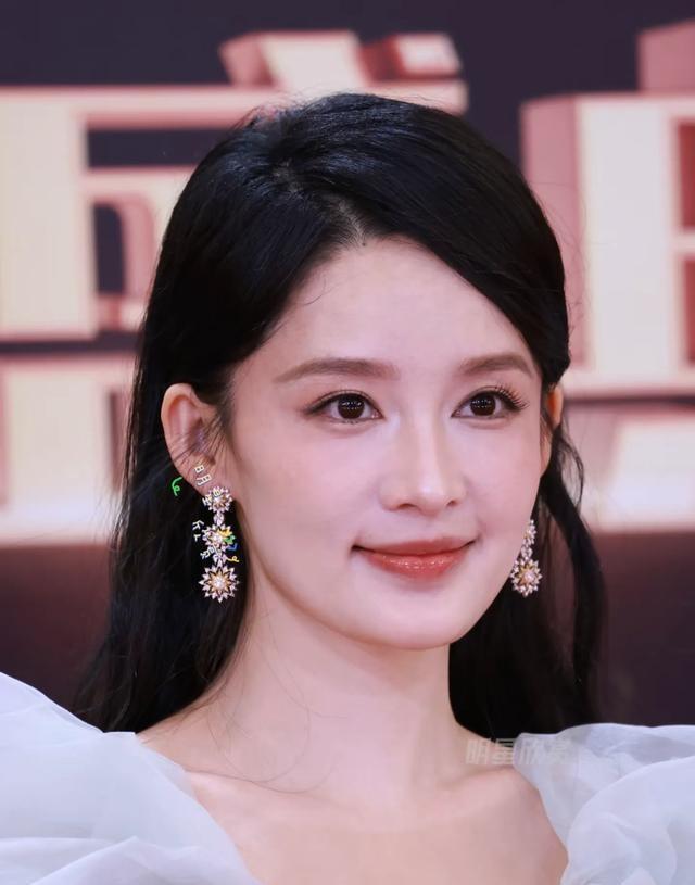 十位“90后”当红女星颜值排行，后两位难分伯仲，来看看都有谁呢