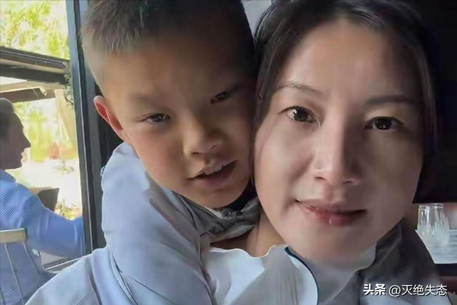 41岁的林丹也没想到，自己败光的体面，如今被9岁的儿子挣了回来