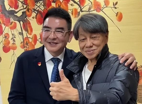 陈光标撕开遮羞布：梁小龙哪里是病死，分明是被人利用折腾死的！