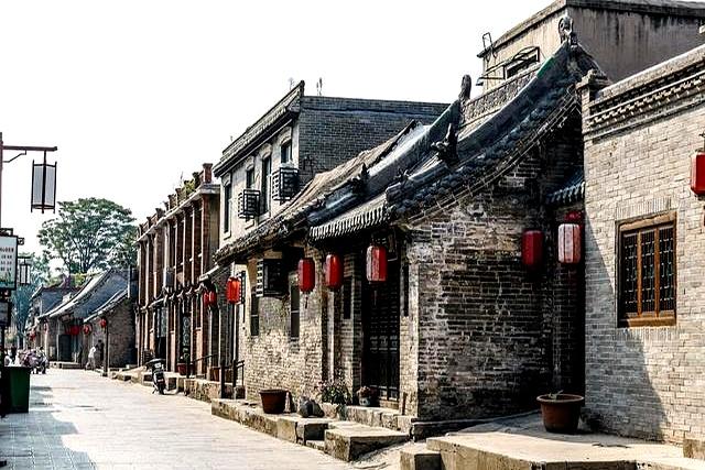 河南一景区火了！36 亿砸出 450 亩古城，想超过乌镇周庄？