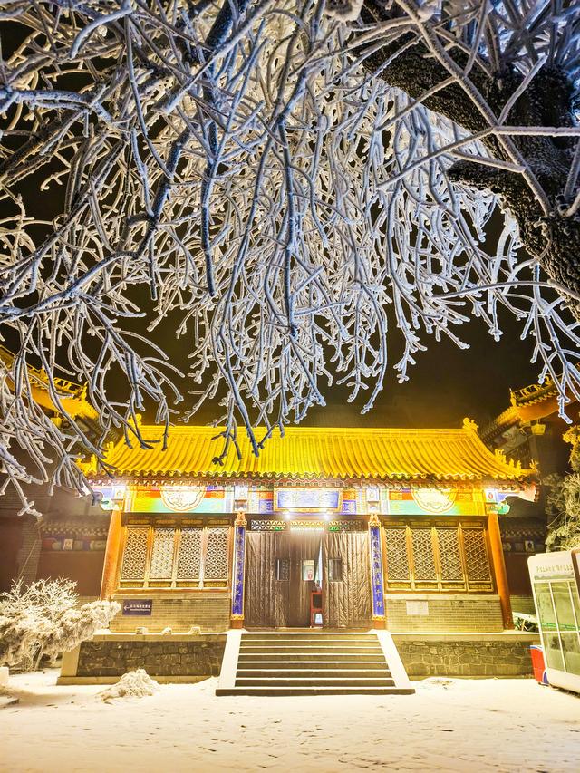 冰雕玉琢 云上仙宫