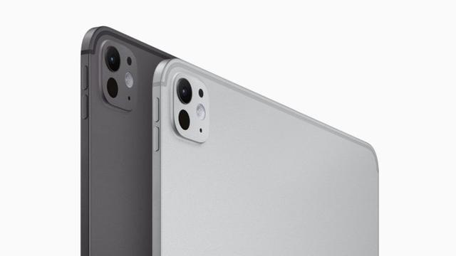 疑似M5 iPad Pro开箱流出：长得一样，但速度翻倍？