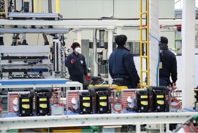 特朗普杀招立竿见影？李在明掏不出4000亿美元，立马反转对华态度