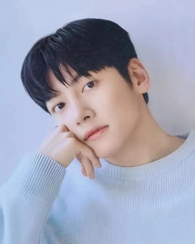 最新排名！2025年最帅的10位韩国男星票选出炉，玄彬冲进前3名