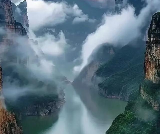 透过云雾看天堑