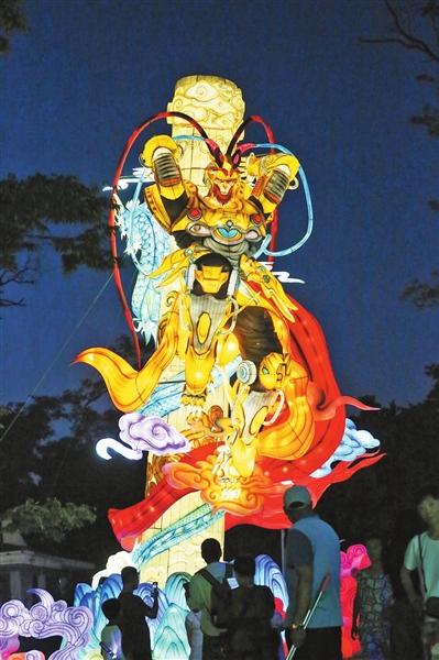 “青岛之夏”艺术灯会：科技光影炫酷周末，沉浸式夜游新体验