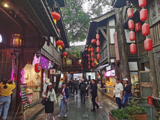 成都必去十大景点排行榜，这才是成都最值得去的10个景点，收好！