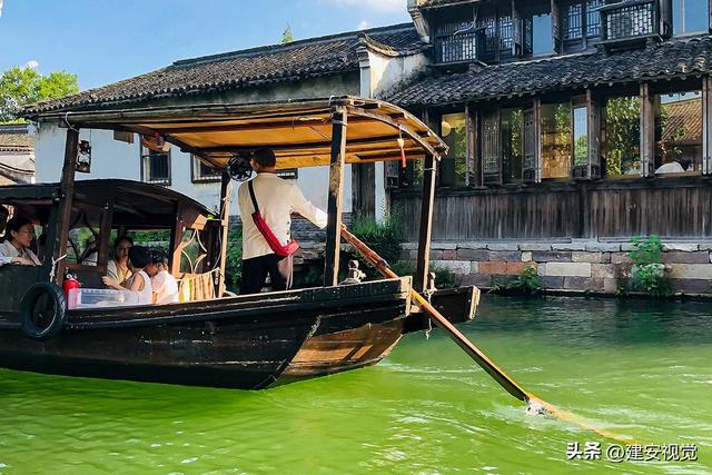 我在江南乌镇等你：中国最后的枕水人家，距杭州、苏州均为80公里