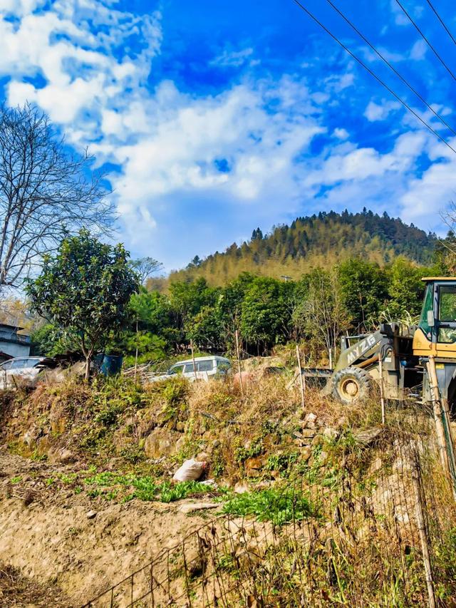 图说灌阳：西山北江土地塘，墙上还保留有八十年代的标语口号