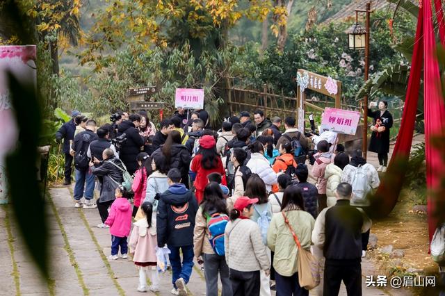 东坡文化牵线 文旅融合生金 ——记“2025长江之恋 三城有囍——‘嘉唐’千里婵娟·缘起东坡”活动