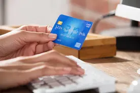 本人银行卡跨行转账要手续费吗？一篇详尽的解答图片