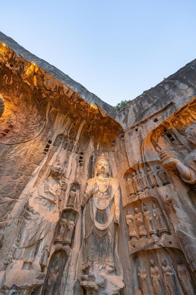 最近去了趟洛阳，我说句不中听的：素质这块，钱真花对地方了！