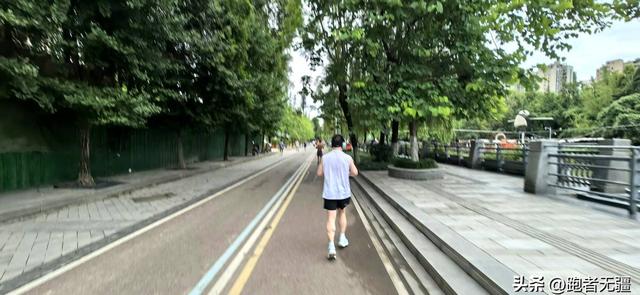 跑了16年才悟透的跑步哲学：跑得快是本事，跑得快乐是本质！