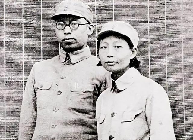 东北人事迷局：山东军区一把手罗荣桓，一开始到东北只是副政委