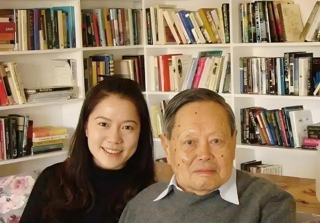 演都不演了！杨振宁去世仅5天，恶心的事情发生了，结局大快人心