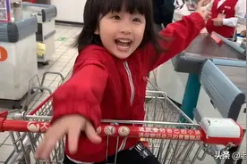 越南空姐远嫁湖北小伙，为爱放弃事业，女儿被网友宠成小公主图片