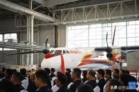 中国造“灭火英雄”！新舟60灭火机：从零到一的科技飞跃图片