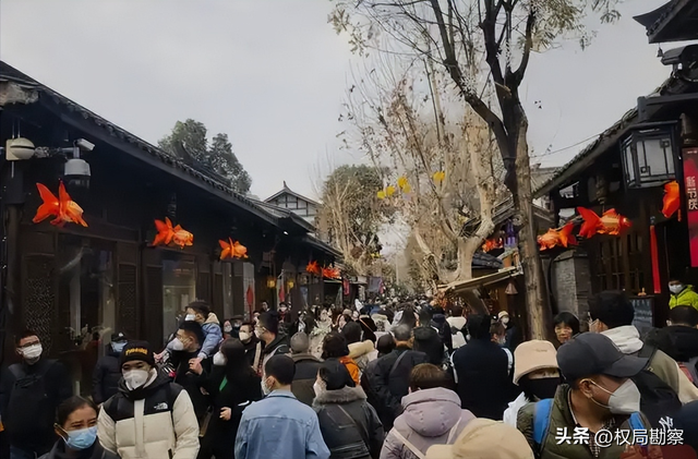 中国旅游版图重新洗牌！12省份收入破万亿，四川凭什么稳居榜首？