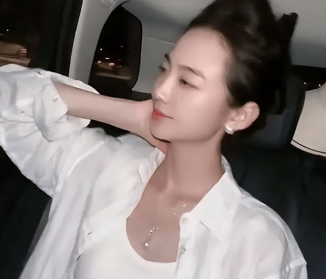 脱离许家印后，原恒大歌舞团长白珊珊	，最后居然嫁给了这个男人