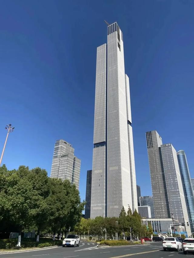 416米!88层!南京新地标终于要亮相,观光层美景太震撼!