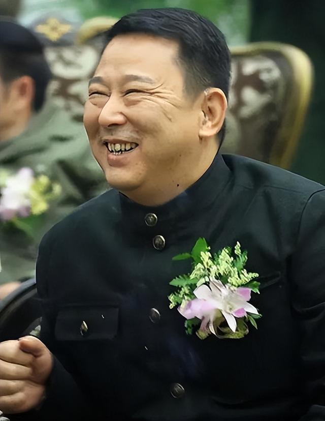 他身家400亿，染指12位女星，一餐百万，被捕时：没人敢治我的罪