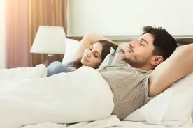 同房的时间有讲究？医生强调：3个时间点，不建议进行夫妻生活图片