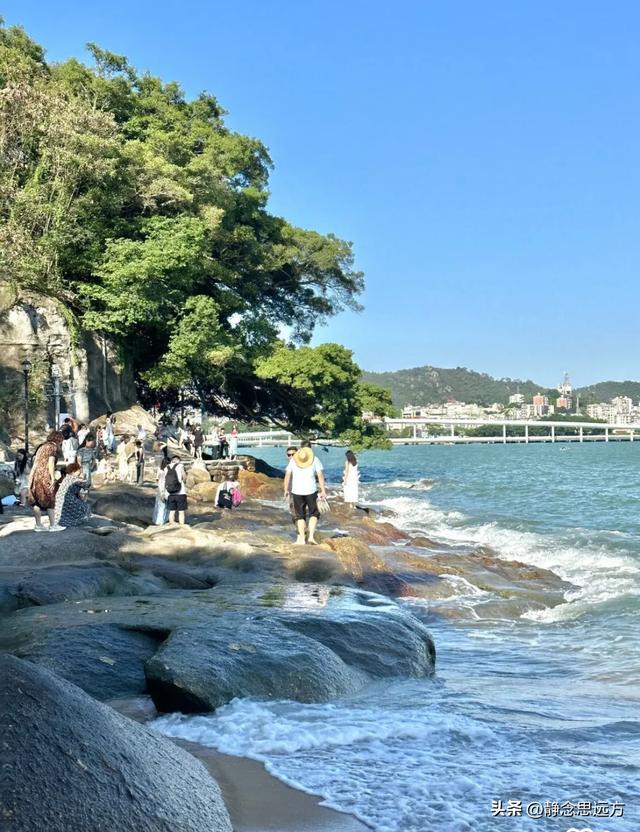退休后跟着儿子到厦门生活了一年，说实话，我羡慕这的生活了