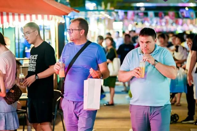 来吃！就在这些超火的魔都夜市~