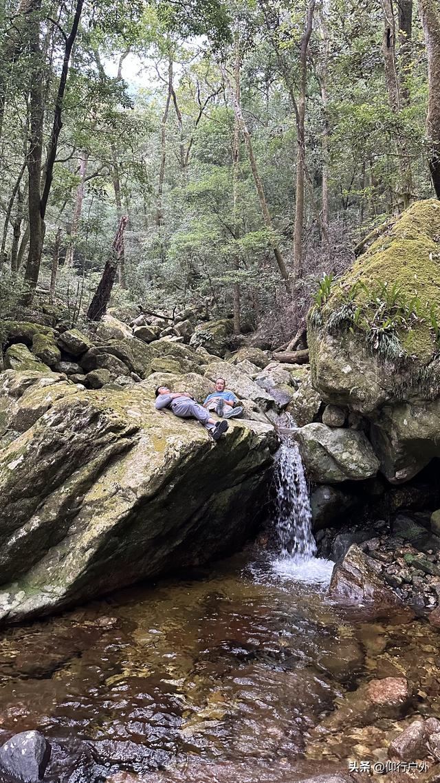 龙岩黄连盂徒步登山