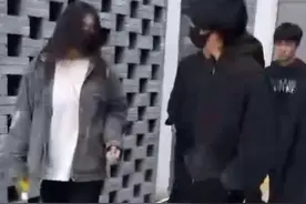 男星打掉拍摄者手机引热议！最新回应图片