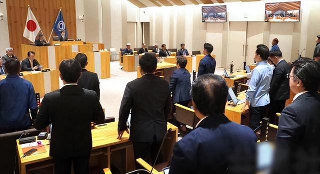 日本通告全世界，或将强登钓鱼岛；中方已增兵，俄罗斯也选边站了