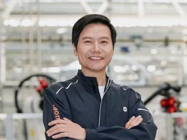 小米YU7标准版或将改名？雷军微博投票引全网热议