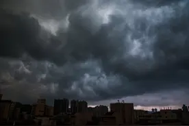 ​网友疯传法师斗法内幕！暴雨扯出九菊一流阴谋，文化入侵竟藏玄机图片