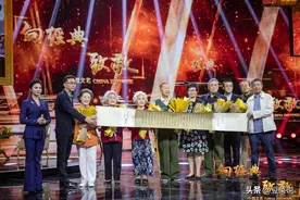 战友歌舞团5朵金花，有人二婚美满，有人守亡夫11年，最小58岁图片