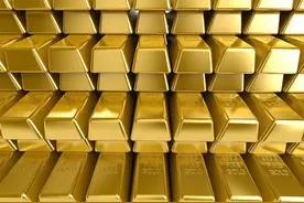 坚持每天背几十斤黄金上下班的夫妻，突然被盗？小偷如何精准知道图片