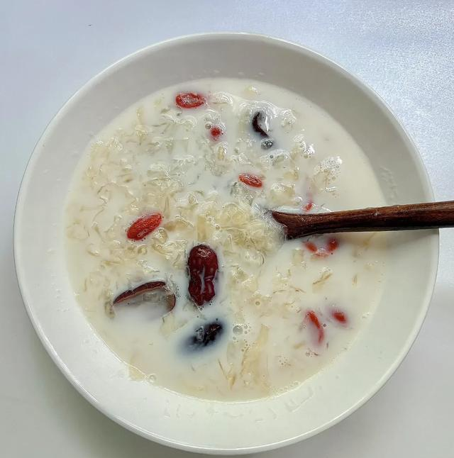 张文宏力荐！早餐常吃这4样，免疫力拉满，甲流绕着走！